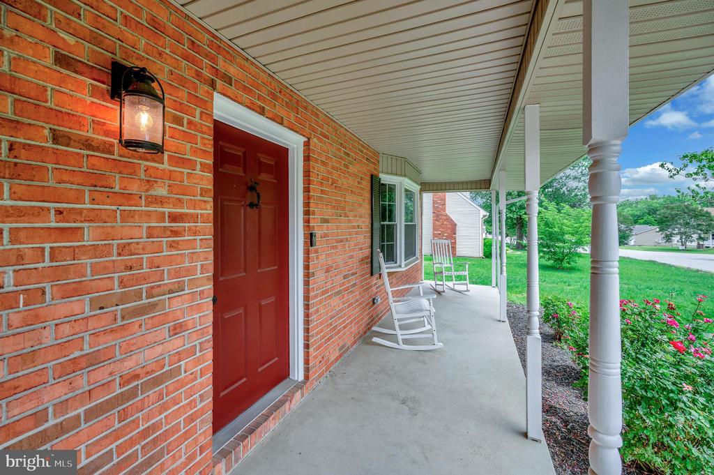 5817 UP A WAY DR, FREDERICKSBURG, Virginia 22407, 3 Bedrooms Bedrooms, ,2 BathroomsBathrooms,Residential,5817 UP A WAY DR,VASP2042538 MLS # VASP2042538