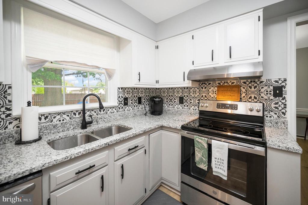 5817 UP A WAY DR, FREDERICKSBURG, Virginia 22407, 3 Bedrooms Bedrooms, ,2 BathroomsBathrooms,Residential,5817 UP A WAY DR,VASP2042538 MLS # VASP2042538