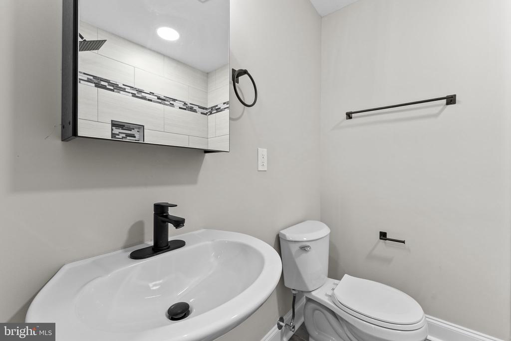 264 MONROE ST, WARRENTON, Virginia 20186, 3 Bedrooms Bedrooms, ,2 BathroomsBathrooms,Residential,264 MONROE ST,VAFQ2022386 MLS # VAFQ2022386