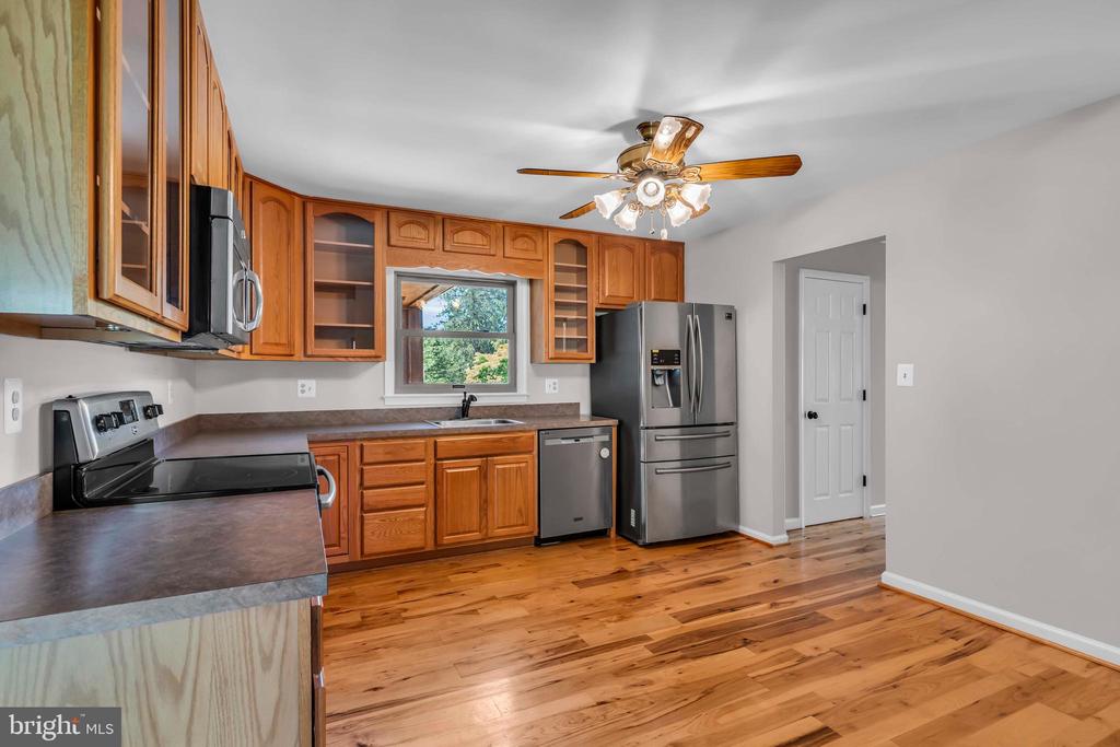 7245 KING WILLIAM ST, WARRENTON, Virginia 20187, 4 Bedrooms Bedrooms, ,3 BathroomsBathrooms,Residential,7245 KING WILLIAM ST,VAFQ2022226 MLS # VAFQ2022226