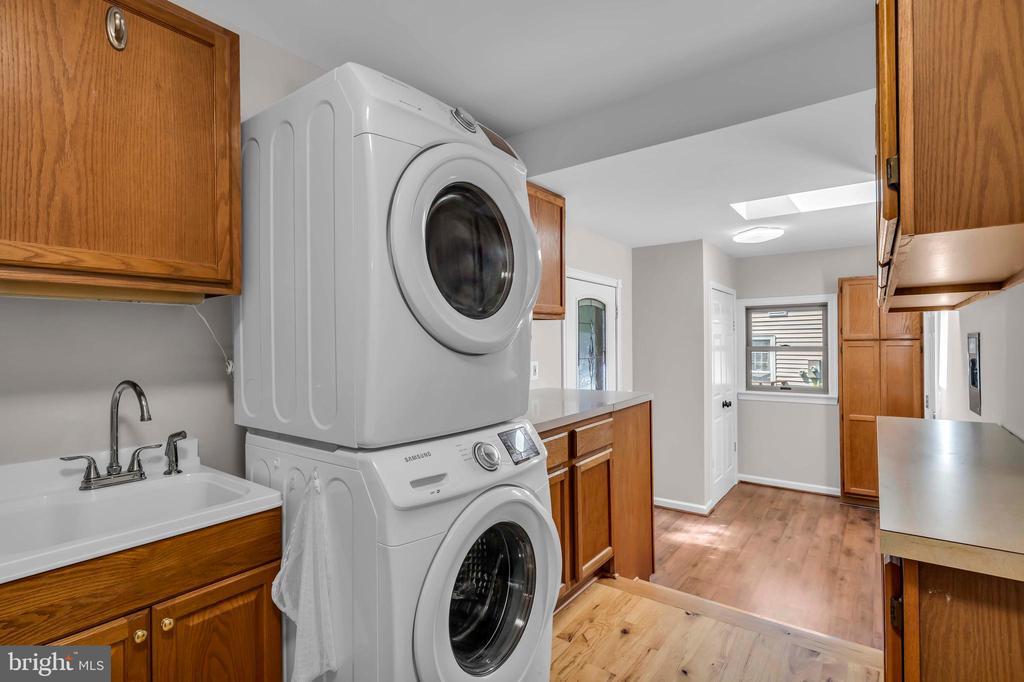 7245 KING WILLIAM ST, WARRENTON, Virginia 20187, 4 Bedrooms Bedrooms, ,3 BathroomsBathrooms,Residential,7245 KING WILLIAM ST,VAFQ2022226 MLS # VAFQ2022226