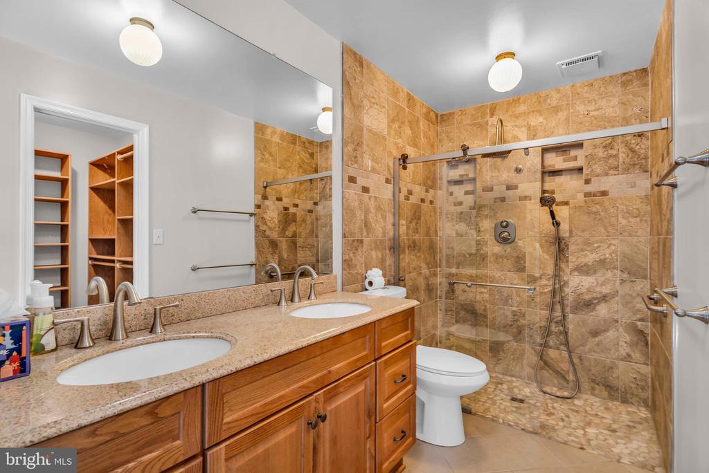 7245 KING WILLIAM ST, WARRENTON, Virginia 20187, 4 Bedrooms Bedrooms, ,3 BathroomsBathrooms,Residential,7245 KING WILLIAM ST,VAFQ2022226 MLS # VAFQ2022226