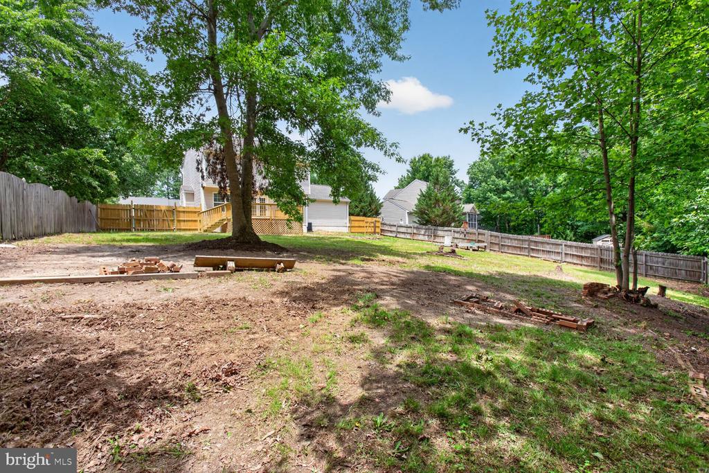 8603 BRIGHTON CT, FREDERICKSBURG, Virginia 22408, 3 Bedrooms Bedrooms, ,2 BathroomsBathrooms,Residential,8603 BRIGHTON CT,VASP2042550 MLS # VASP2042550