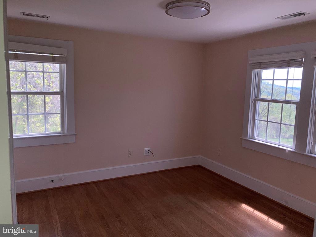10436 JOHN S MOSBY HWY, PARIS, Virginia 20130, 3 Bedrooms Bedrooms, ,2 BathroomsBathrooms,Residential,10436 JOHN S MOSBY HWY,VAFQ2022300 MLS # VAFQ2022300 10436 JOHN S MOSBY HWY, PARIS, Virginia 20130, 3 Bedrooms Bedrooms, ,2 BathroomsBathrooms,Residential,10436 JOHN S MOSBY HWY,VAFQ2022300 MLS # VAFQ2022300
