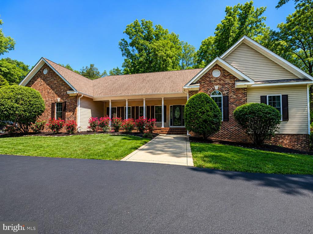 9801 CHEROKEE LN, SPOTSYLVANIA, Virginia 22553, 5 Bedrooms Bedrooms, ,3 BathroomsBathrooms,Residential,9801 CHEROKEE LN,VASP2036902 MLS # VASP2036902