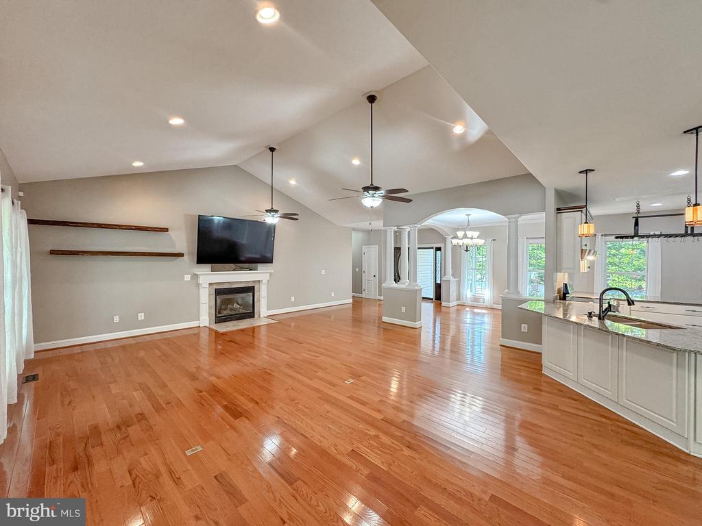9801 CHEROKEE LN, SPOTSYLVANIA, Virginia 22553, 5 Bedrooms Bedrooms, ,3 BathroomsBathrooms,Residential,9801 CHEROKEE LN,VASP2036902 MLS # VASP2036902