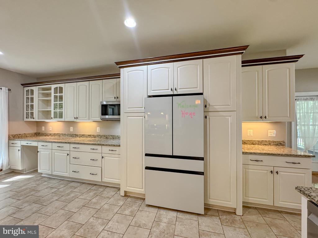 9801 CHEROKEE LN, SPOTSYLVANIA, Virginia 22553, 5 Bedrooms Bedrooms, ,3 BathroomsBathrooms,Residential,9801 CHEROKEE LN,VASP2036902 MLS # VASP2036902