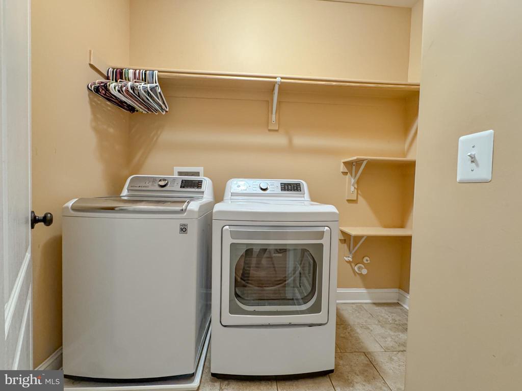 9801 CHEROKEE LN, SPOTSYLVANIA, Virginia 22553, 5 Bedrooms Bedrooms, ,3 BathroomsBathrooms,Residential,9801 CHEROKEE LN,VASP2036902 MLS # VASP2036902