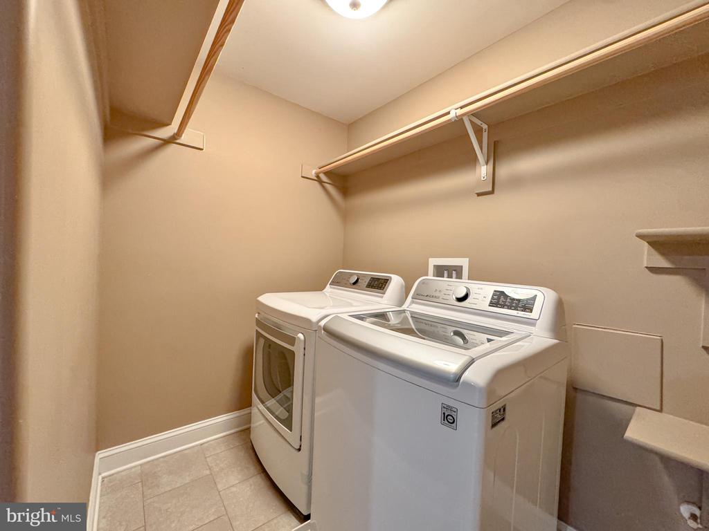 9801 CHEROKEE LN, SPOTSYLVANIA, Virginia 22553, 5 Bedrooms Bedrooms, ,3 BathroomsBathrooms,Residential,9801 CHEROKEE LN,VASP2036902 MLS # VASP2036902
