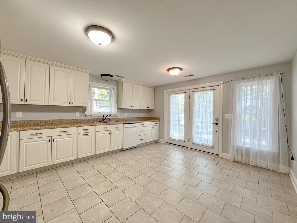 9801 CHEROKEE LN, SPOTSYLVANIA, Virginia 22553, 5 Bedrooms Bedrooms, ,3 BathroomsBathrooms,Residential,9801 CHEROKEE LN,VASP2036902 MLS # VASP2036902