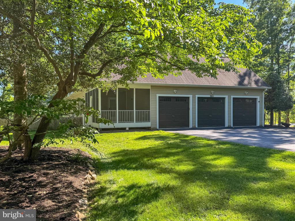 9801 CHEROKEE LN, SPOTSYLVANIA, Virginia 22553, 5 Bedrooms Bedrooms, ,3 BathroomsBathrooms,Residential,9801 CHEROKEE LN,VASP2036902 MLS # VASP2036902
