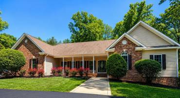 9801 CHEROKEE LN, SPOTSYLVANIA, Virginia 22553, 5 Bedrooms Bedrooms, ,3 BathroomsBathrooms,Residential,9801 CHEROKEE LN,VASP2036902 MLS # VASP2036902