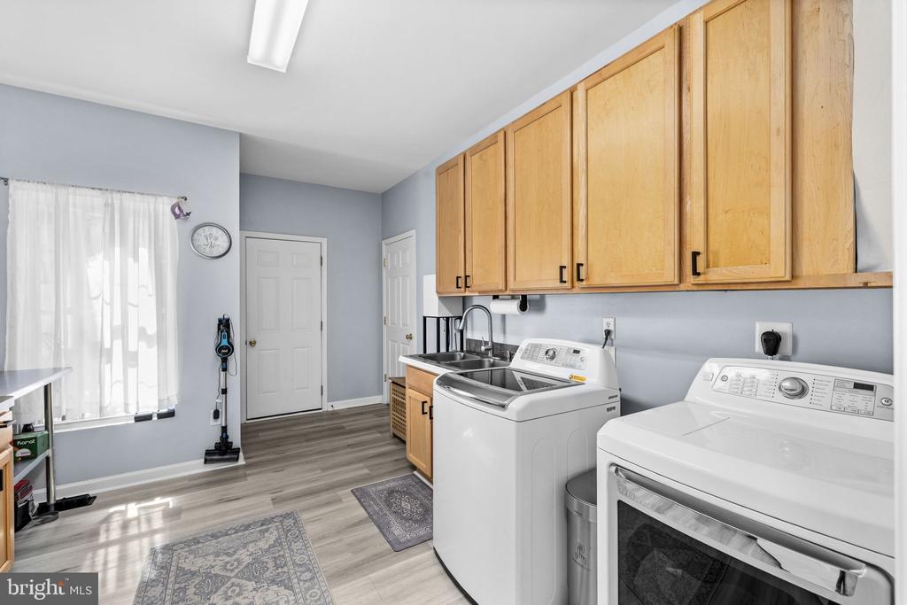 2395 PINECREST LN, FREDERICKSBURG, Virginia 22408, 5 Bedrooms Bedrooms, ,3 BathroomsBathrooms,Residential,2395 PINECREST LN,VASP2042188 MLS # VASP2042188