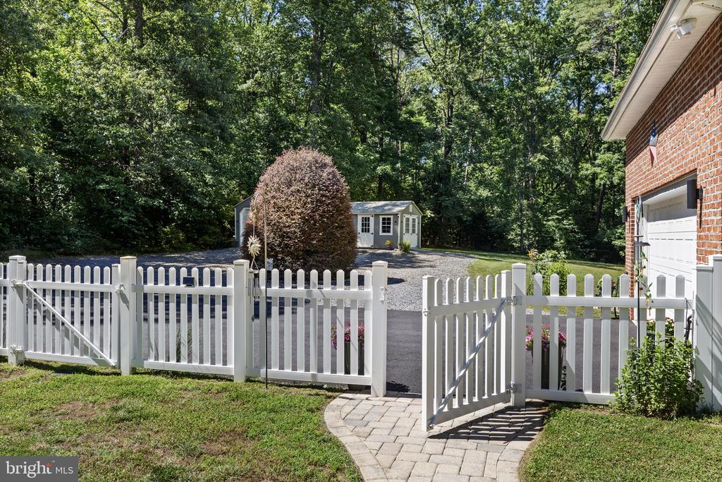 2395 PINECREST LN, FREDERICKSBURG, Virginia 22408, 5 Bedrooms Bedrooms, ,3 BathroomsBathrooms,Residential,2395 PINECREST LN,VASP2042188 MLS # VASP2042188