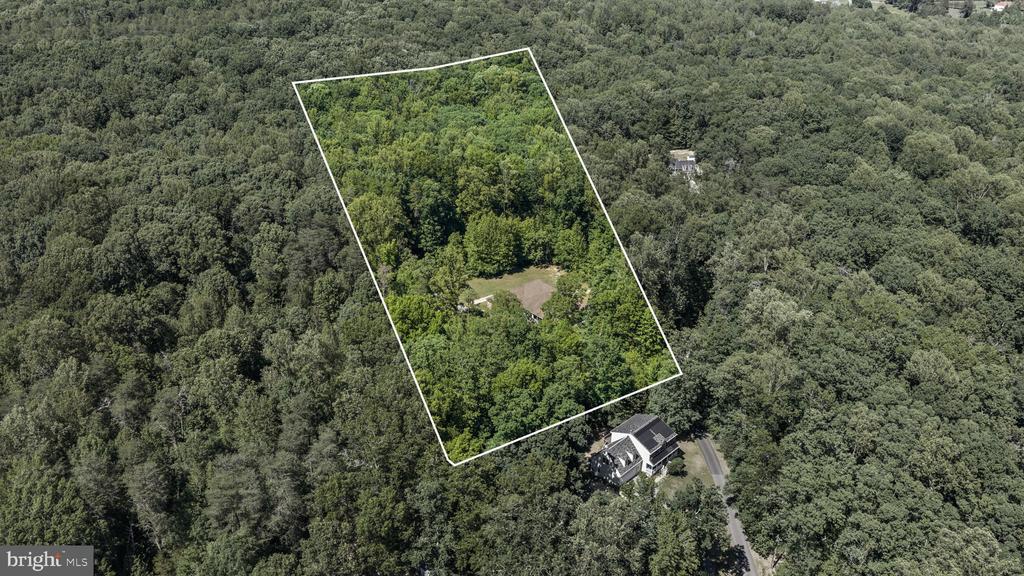 2395 PINECREST LN, FREDERICKSBURG, Virginia 22408, 5 Bedrooms Bedrooms, ,3 BathroomsBathrooms,Residential,2395 PINECREST LN,VASP2042188 MLS # VASP2042188