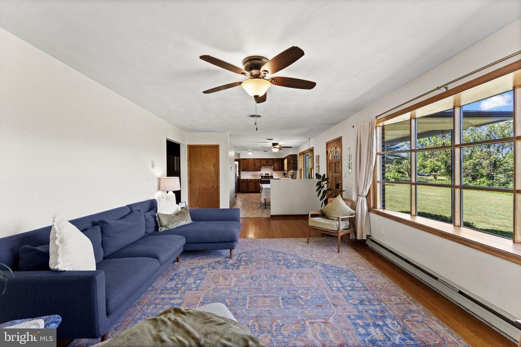 13767 CREST HILL RD, FLINT HILL, Virginia 22637, 4 Bedrooms Bedrooms, ,3 BathroomsBathrooms,Residential,13767 CREST HILL RD,VARP2002670 MLS # VARP2002670