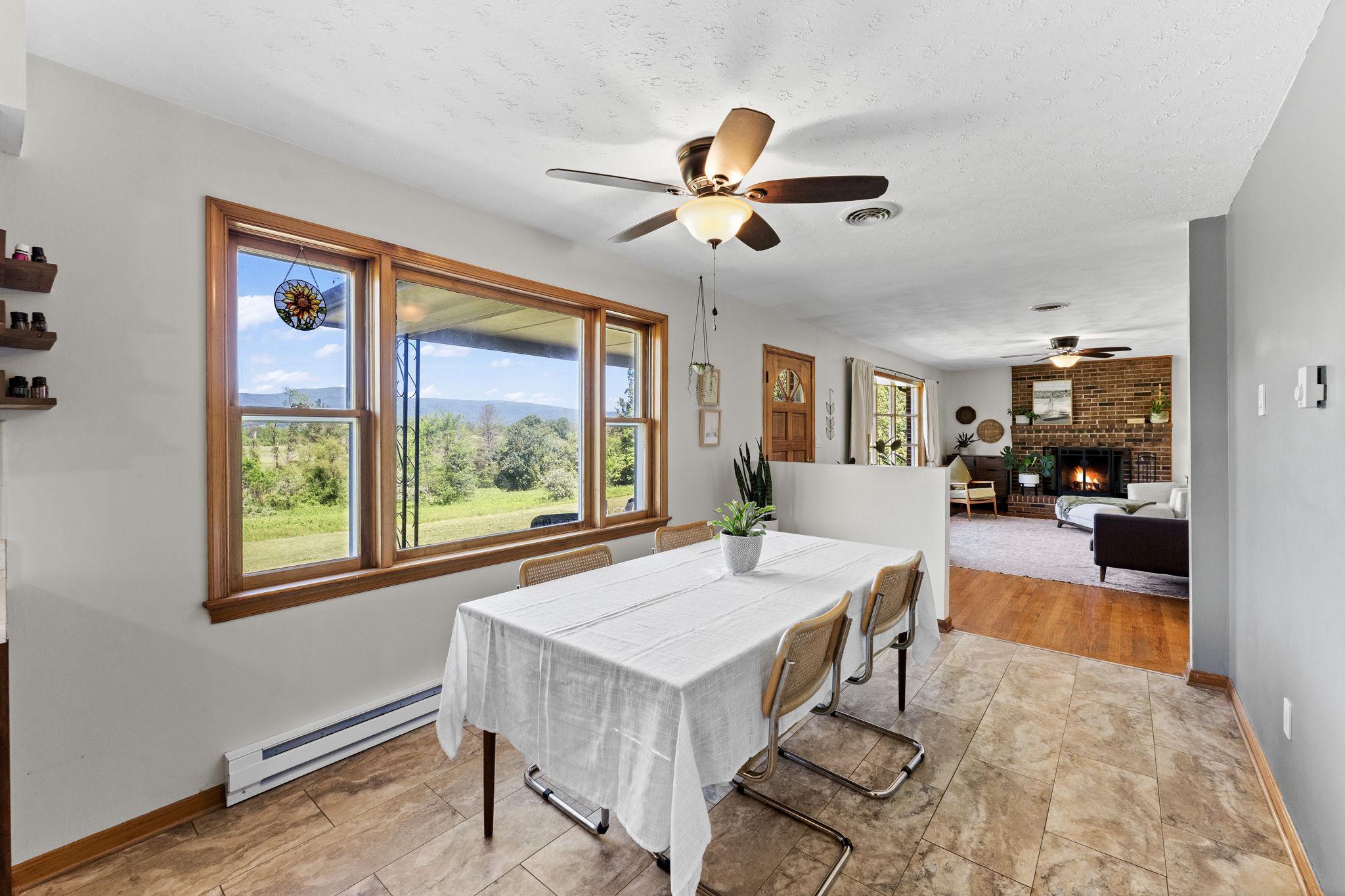 13767 CREST HILL RD, FLINT HILL, Virginia 22637, 4 Bedrooms Bedrooms, ,3 BathroomsBathrooms,Residential,13767 CREST HILL RD,VARP2002670 MLS # VARP2002670
