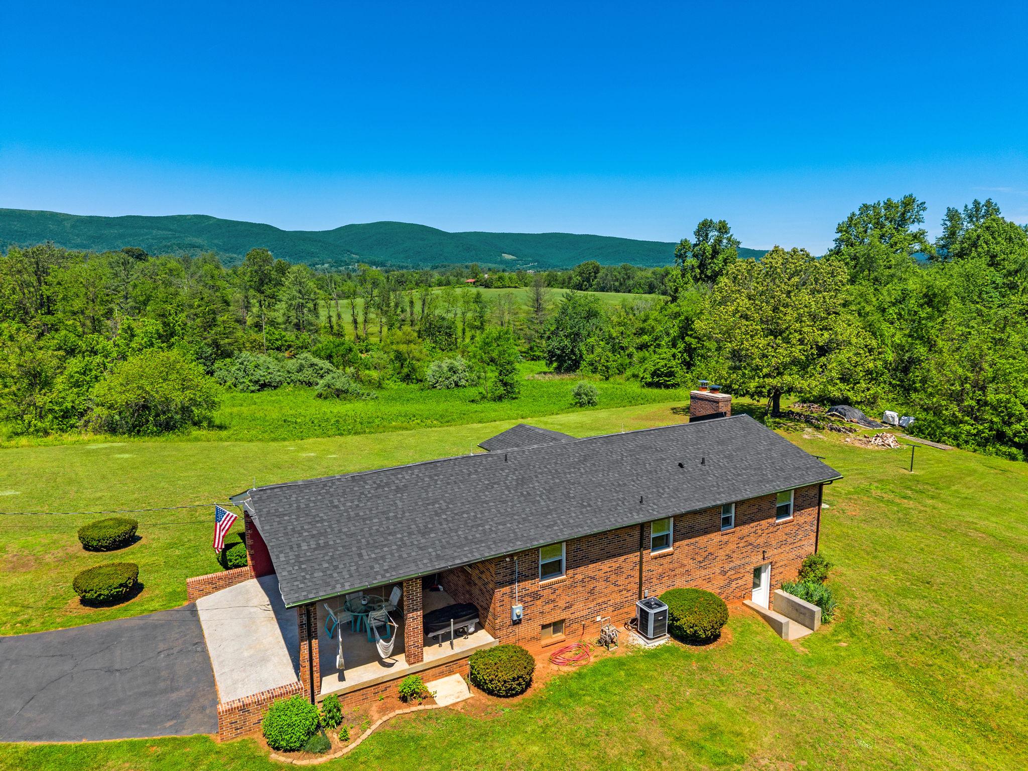 13767 CREST HILL RD, FLINT HILL, Virginia 22637, 4 Bedrooms Bedrooms, ,3 BathroomsBathrooms,Residential,13767 CREST HILL RD,VARP2002670 MLS # VARP2002670