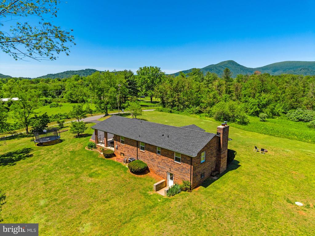 13767 CREST HILL RD, FLINT HILL, Virginia 22637, 4 Bedrooms Bedrooms, ,3 BathroomsBathrooms,Residential,13767 CREST HILL RD,VARP2002670 MLS # VARP2002670