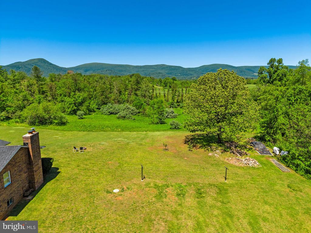 13767 CREST HILL RD, FLINT HILL, Virginia 22637, 4 Bedrooms Bedrooms, ,3 BathroomsBathrooms,Residential,13767 CREST HILL RD,VARP2002670 MLS # VARP2002670