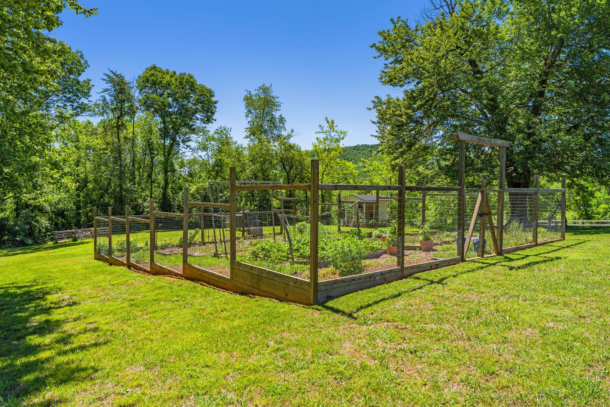 13767 CREST HILL RD, FLINT HILL, Virginia 22637, 4 Bedrooms Bedrooms, ,3 BathroomsBathrooms,Residential,13767 CREST HILL RD,VARP2002670 MLS # VARP2002670