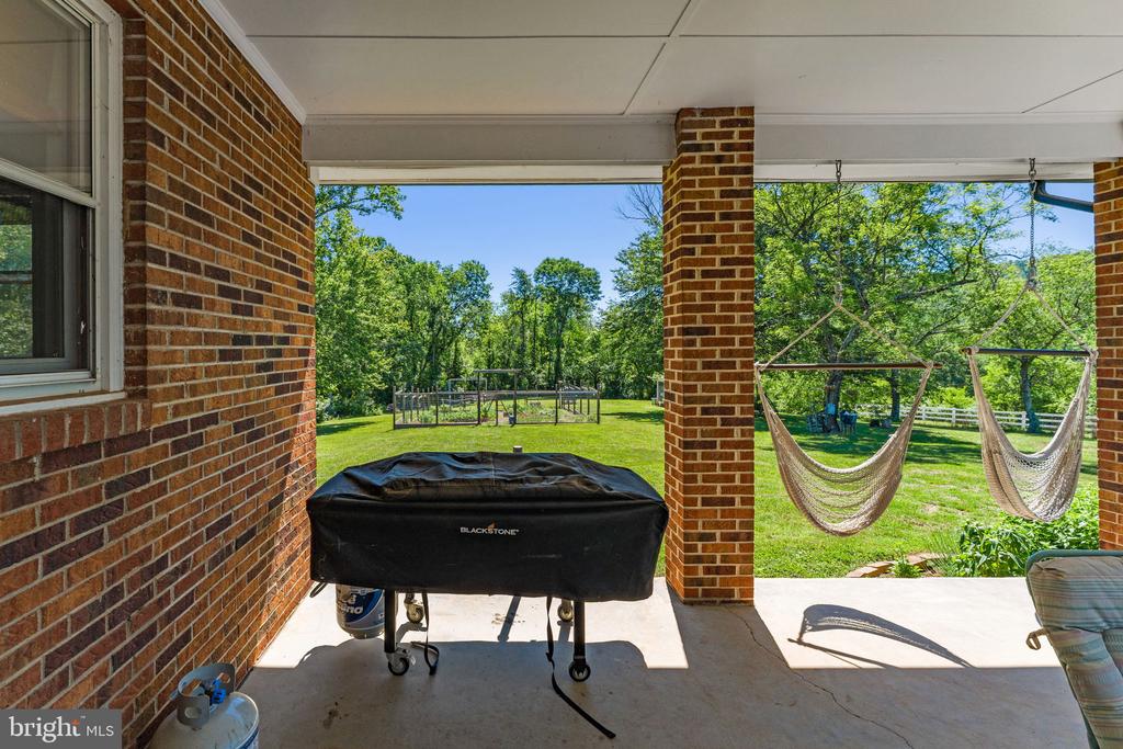 13767 CREST HILL RD, FLINT HILL, Virginia 22637, 4 Bedrooms Bedrooms, ,3 BathroomsBathrooms,Residential,13767 CREST HILL RD,VARP2002670 MLS # VARP2002670
