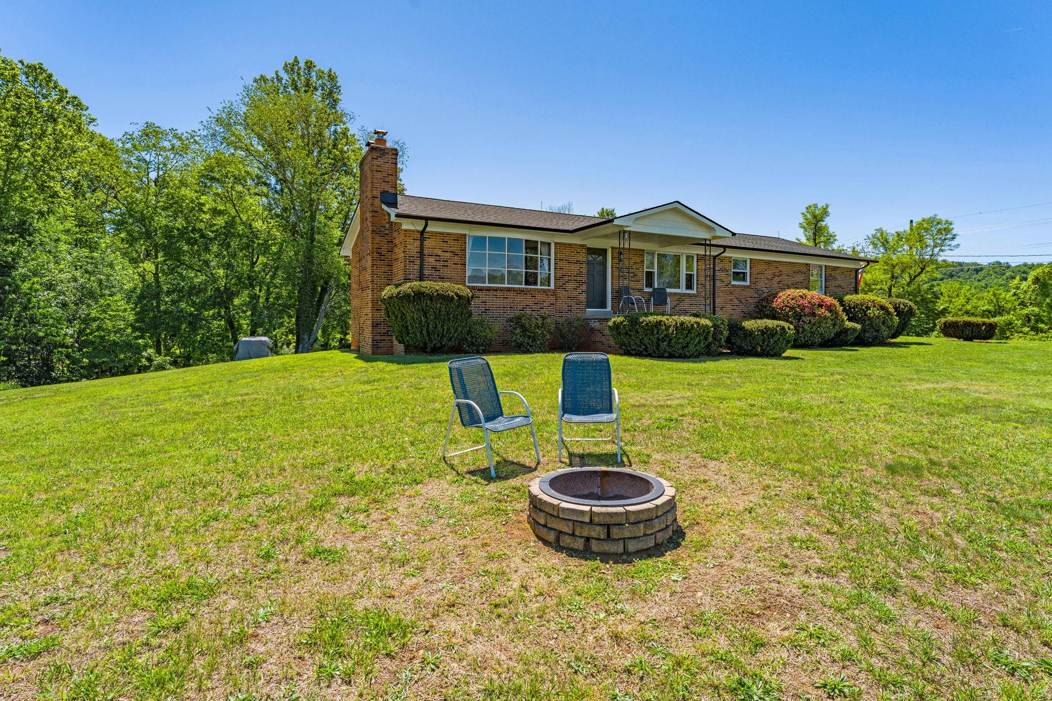 13767 CREST HILL RD, FLINT HILL, Virginia 22637, 4 Bedrooms Bedrooms, ,3 BathroomsBathrooms,Residential,13767 CREST HILL RD,VARP2002670 MLS # VARP2002670
