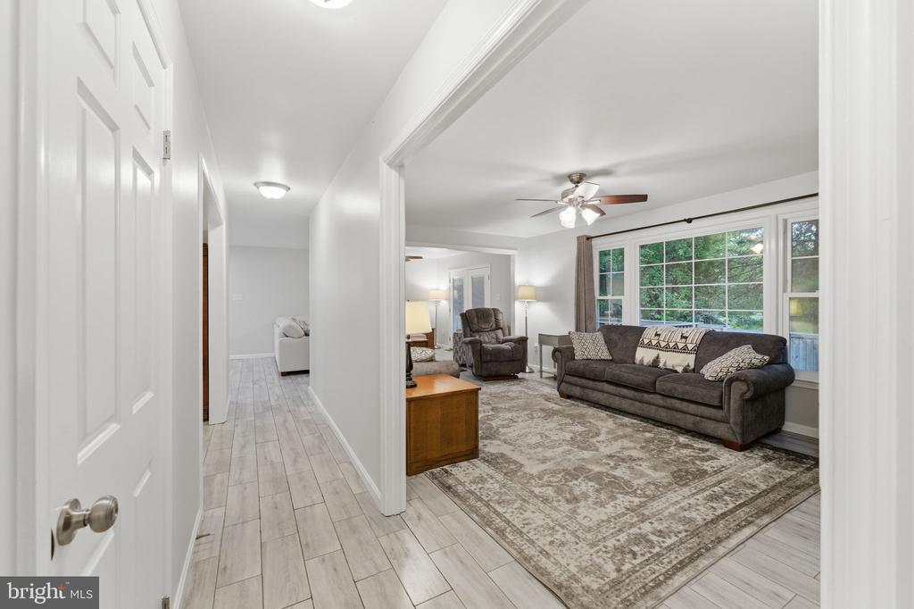 7376 WOODSTONE CT, WARRENTON, Virginia 20187, 5 Bedrooms Bedrooms, ,3 BathroomsBathrooms,Residential,7376 WOODSTONE CT,VAFQ2022202 MLS # VAFQ2022202