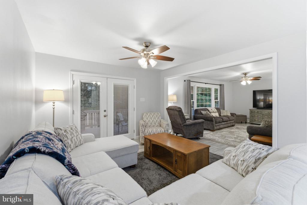 7376 WOODSTONE CT, WARRENTON, Virginia 20187, 5 Bedrooms Bedrooms, ,3 BathroomsBathrooms,Residential,7376 WOODSTONE CT,VAFQ2022202 MLS # VAFQ2022202