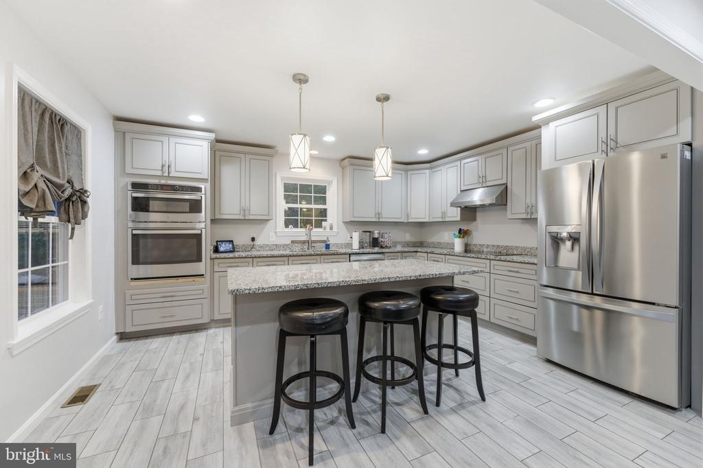 7376 WOODSTONE CT, WARRENTON, Virginia 20187, 5 Bedrooms Bedrooms, ,3 BathroomsBathrooms,Residential,7376 WOODSTONE CT,VAFQ2022202 MLS # VAFQ2022202