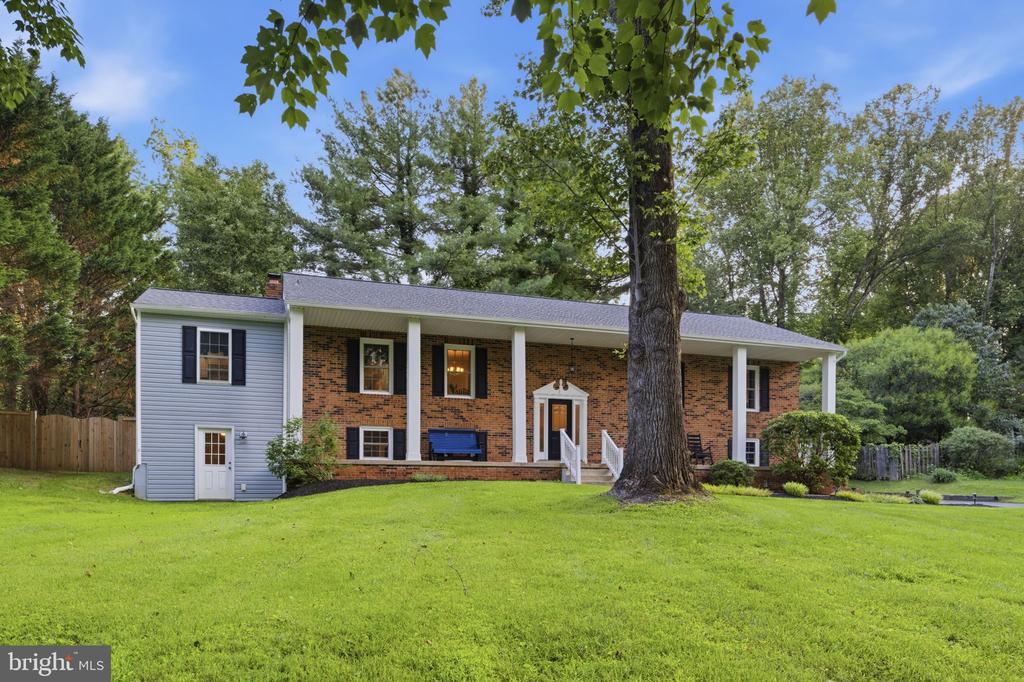 7376 WOODSTONE CT, WARRENTON, Virginia 20187, 5 Bedrooms Bedrooms, ,3 BathroomsBathrooms,Residential,7376 WOODSTONE CT,VAFQ2022202 MLS # VAFQ2022202