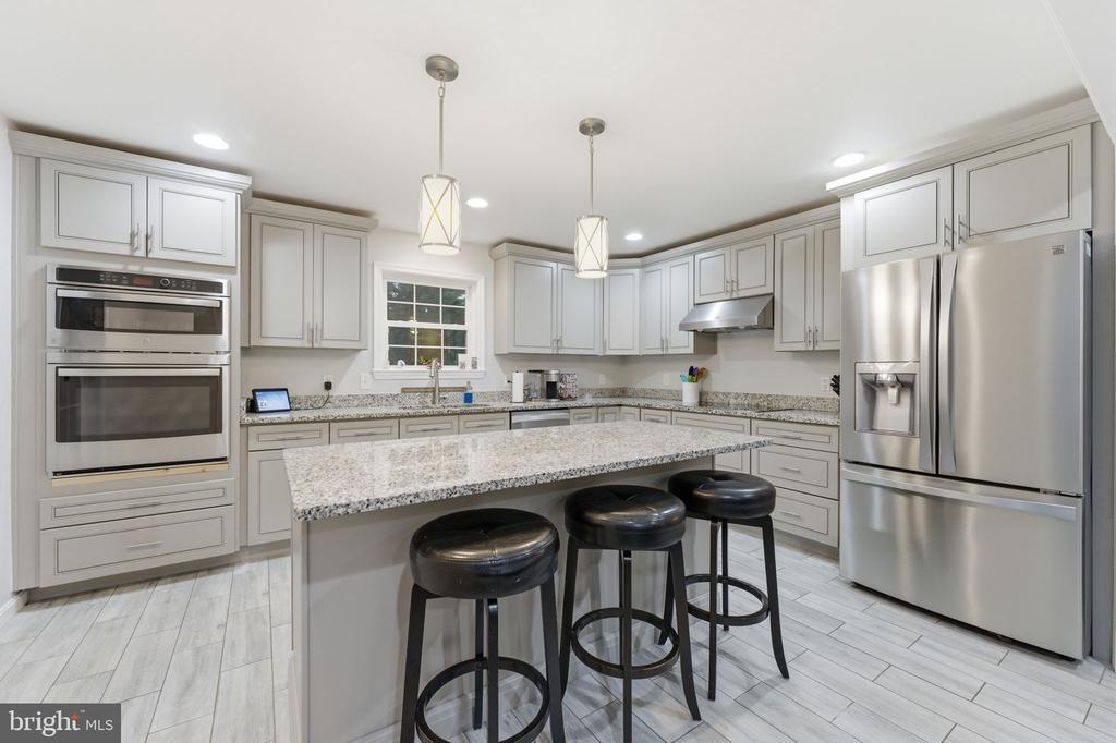 7376 WOODSTONE CT, WARRENTON, Virginia 20187, 5 Bedrooms Bedrooms, ,3 BathroomsBathrooms,Residential,7376 WOODSTONE CT,VAFQ2022202 MLS # VAFQ2022202
