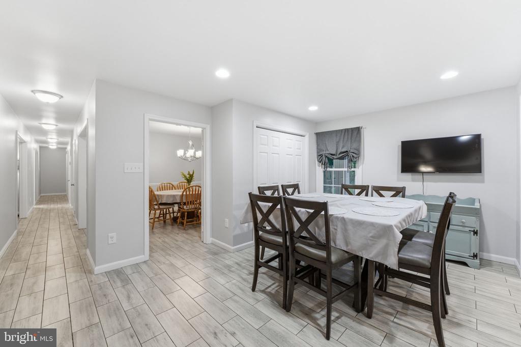 7376 WOODSTONE CT, WARRENTON, Virginia 20187, 5 Bedrooms Bedrooms, ,3 BathroomsBathrooms,Residential,7376 WOODSTONE CT,VAFQ2022202 MLS # VAFQ2022202