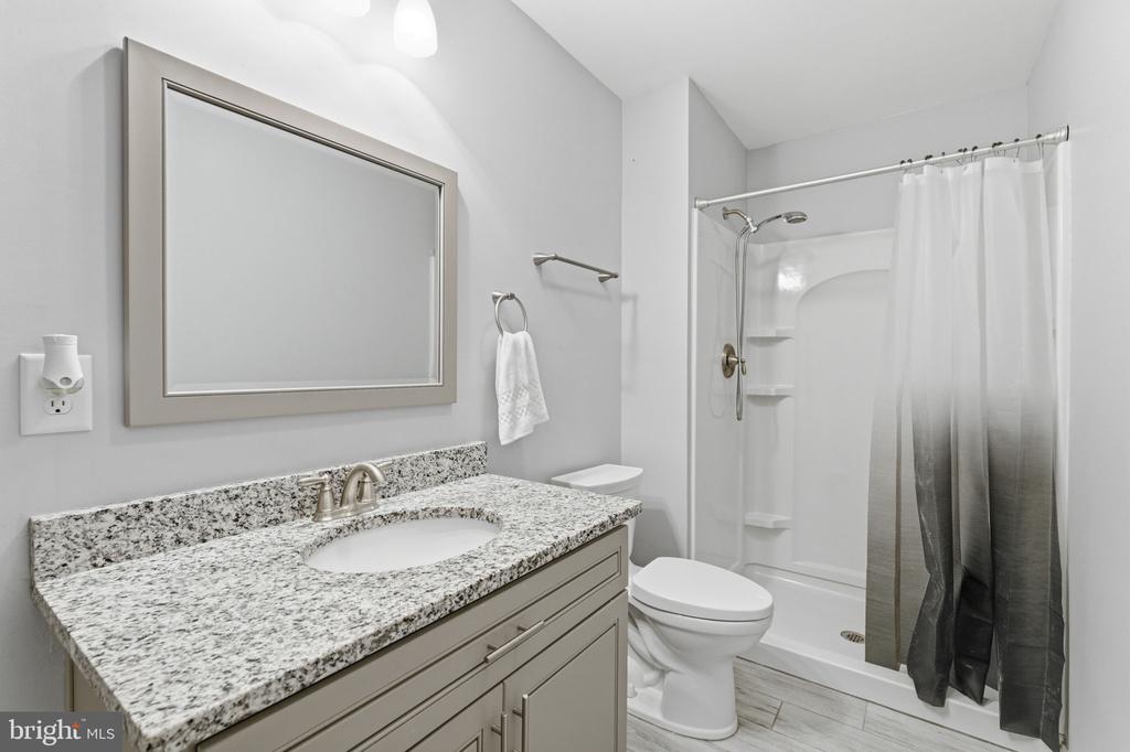 7376 WOODSTONE CT, WARRENTON, Virginia 20187, 5 Bedrooms Bedrooms, ,3 BathroomsBathrooms,Residential,7376 WOODSTONE CT,VAFQ2022202 MLS # VAFQ2022202