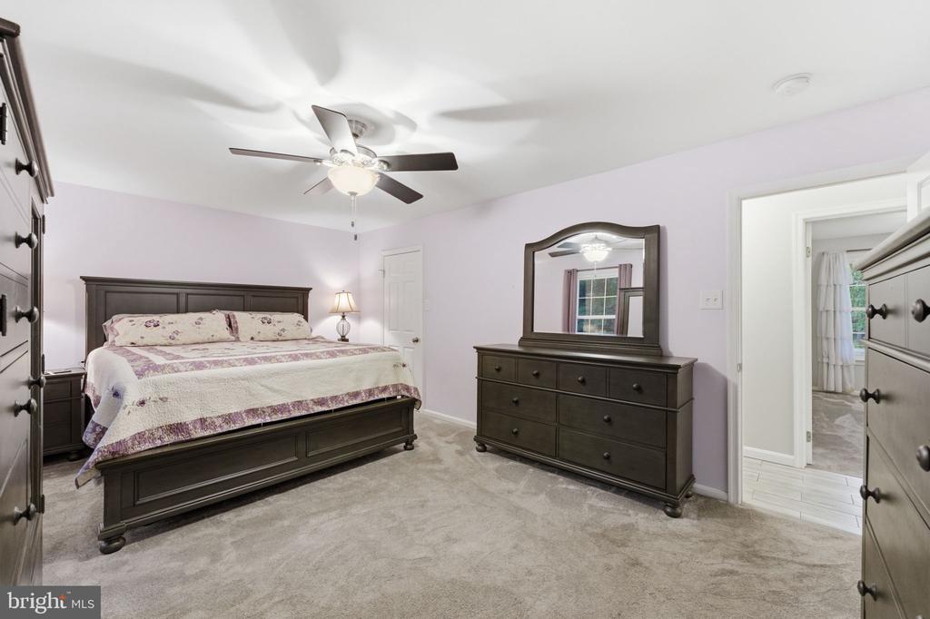 7376 WOODSTONE CT, WARRENTON, Virginia 20187, 5 Bedrooms Bedrooms, ,3 BathroomsBathrooms,Residential,7376 WOODSTONE CT,VAFQ2022202 MLS # VAFQ2022202
