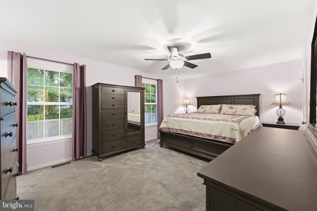 7376 WOODSTONE CT, WARRENTON, Virginia 20187, 5 Bedrooms Bedrooms, ,3 BathroomsBathrooms,Residential,7376 WOODSTONE CT,VAFQ2022202 MLS # VAFQ2022202