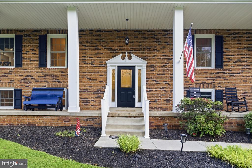 7376 WOODSTONE CT, WARRENTON, Virginia 20187, 5 Bedrooms Bedrooms, ,3 BathroomsBathrooms,Residential,7376 WOODSTONE CT,VAFQ2022202 MLS # VAFQ2022202
