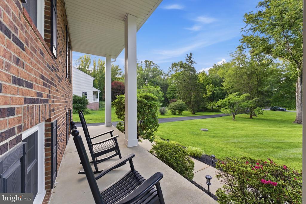 7376 WOODSTONE CT, WARRENTON, Virginia 20187, 5 Bedrooms Bedrooms, ,3 BathroomsBathrooms,Residential,7376 WOODSTONE CT,VAFQ2022202 MLS # VAFQ2022202