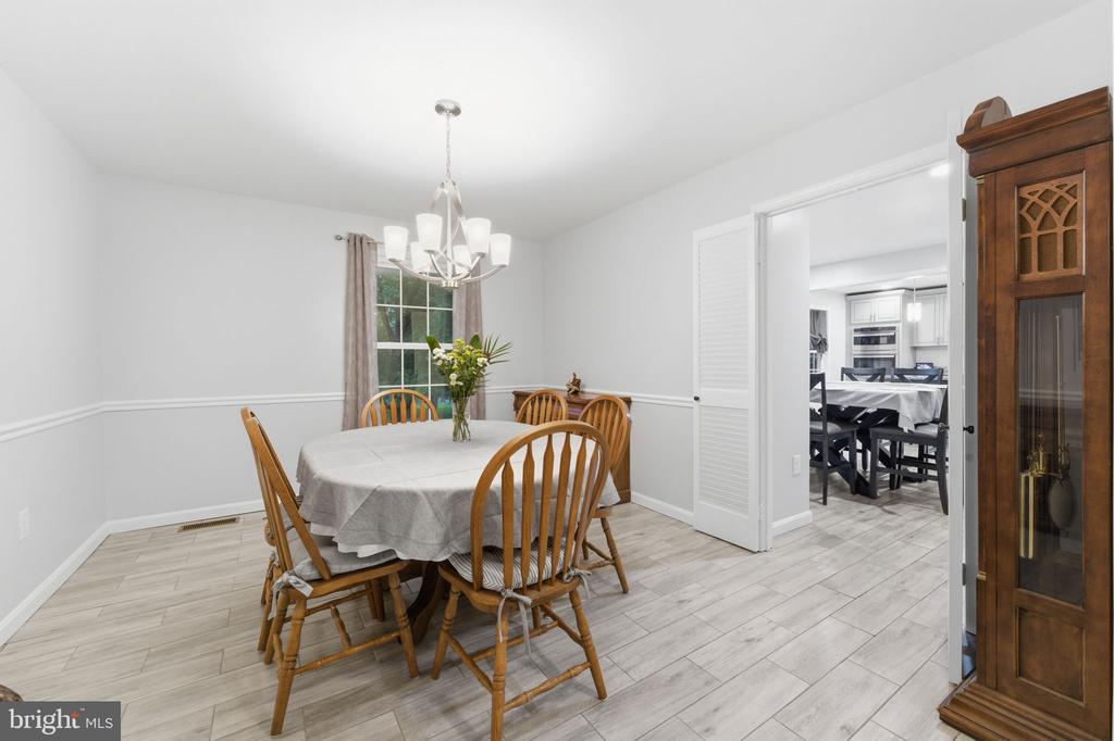 7376 WOODSTONE CT, WARRENTON, Virginia 20187, 5 Bedrooms Bedrooms, ,3 BathroomsBathrooms,Residential,7376 WOODSTONE CT,VAFQ2022202 MLS # VAFQ2022202