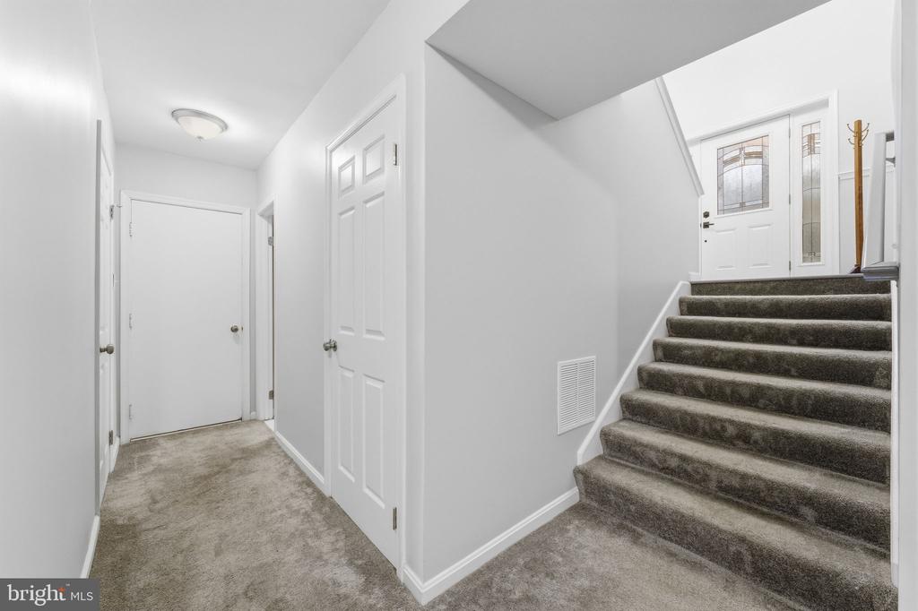 7376 WOODSTONE CT, WARRENTON, Virginia 20187, 5 Bedrooms Bedrooms, ,3 BathroomsBathrooms,Residential,7376 WOODSTONE CT,VAFQ2022202 MLS # VAFQ2022202