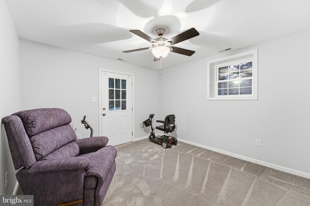 7376 WOODSTONE CT, WARRENTON, Virginia 20187, 5 Bedrooms Bedrooms, ,3 BathroomsBathrooms,Residential,7376 WOODSTONE CT,VAFQ2022202 MLS # VAFQ2022202