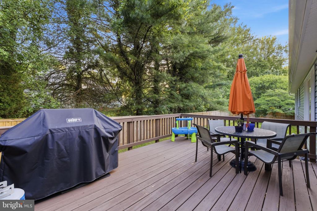 7376 WOODSTONE CT, WARRENTON, Virginia 20187, 5 Bedrooms Bedrooms, ,3 BathroomsBathrooms,Residential,7376 WOODSTONE CT,VAFQ2022202 MLS # VAFQ2022202