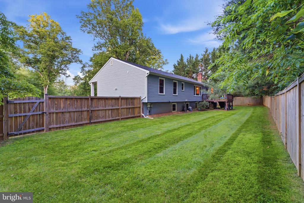 7376 WOODSTONE CT, WARRENTON, Virginia 20187, 5 Bedrooms Bedrooms, ,3 BathroomsBathrooms,Residential,7376 WOODSTONE CT,VAFQ2022202 MLS # VAFQ2022202