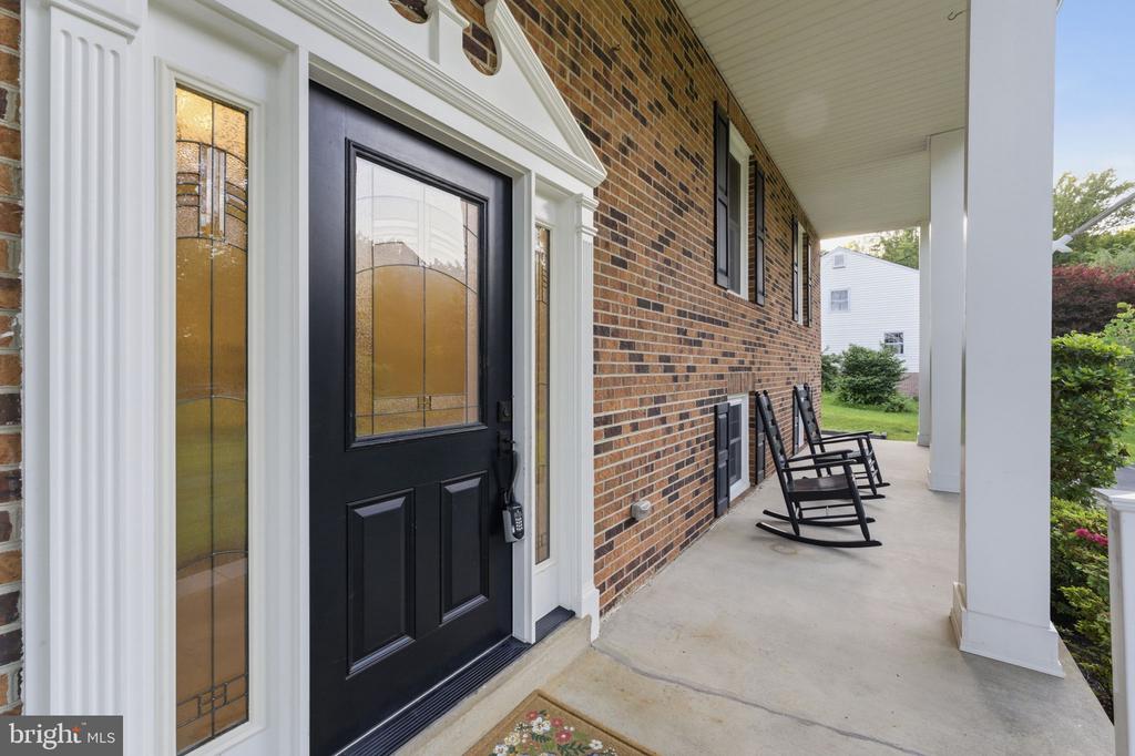 7376 WOODSTONE CT, WARRENTON, Virginia 20187, 5 Bedrooms Bedrooms, ,3 BathroomsBathrooms,Residential,7376 WOODSTONE CT,VAFQ2022202 MLS # VAFQ2022202