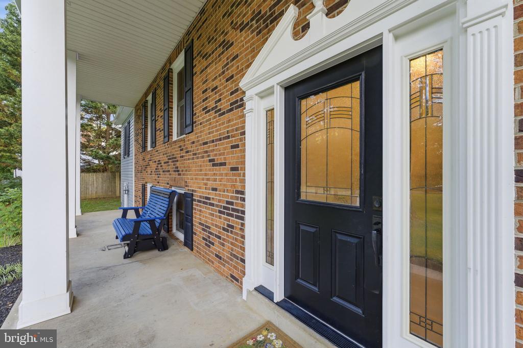 7376 WOODSTONE CT, WARRENTON, Virginia 20187, 5 Bedrooms Bedrooms, ,3 BathroomsBathrooms,Residential,7376 WOODSTONE CT,VAFQ2022202 MLS # VAFQ2022202