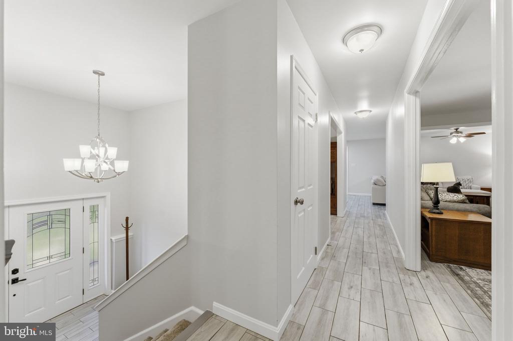 7376 WOODSTONE CT, WARRENTON, Virginia 20187, 5 Bedrooms Bedrooms, ,3 BathroomsBathrooms,Residential,7376 WOODSTONE CT,VAFQ2022202 MLS # VAFQ2022202