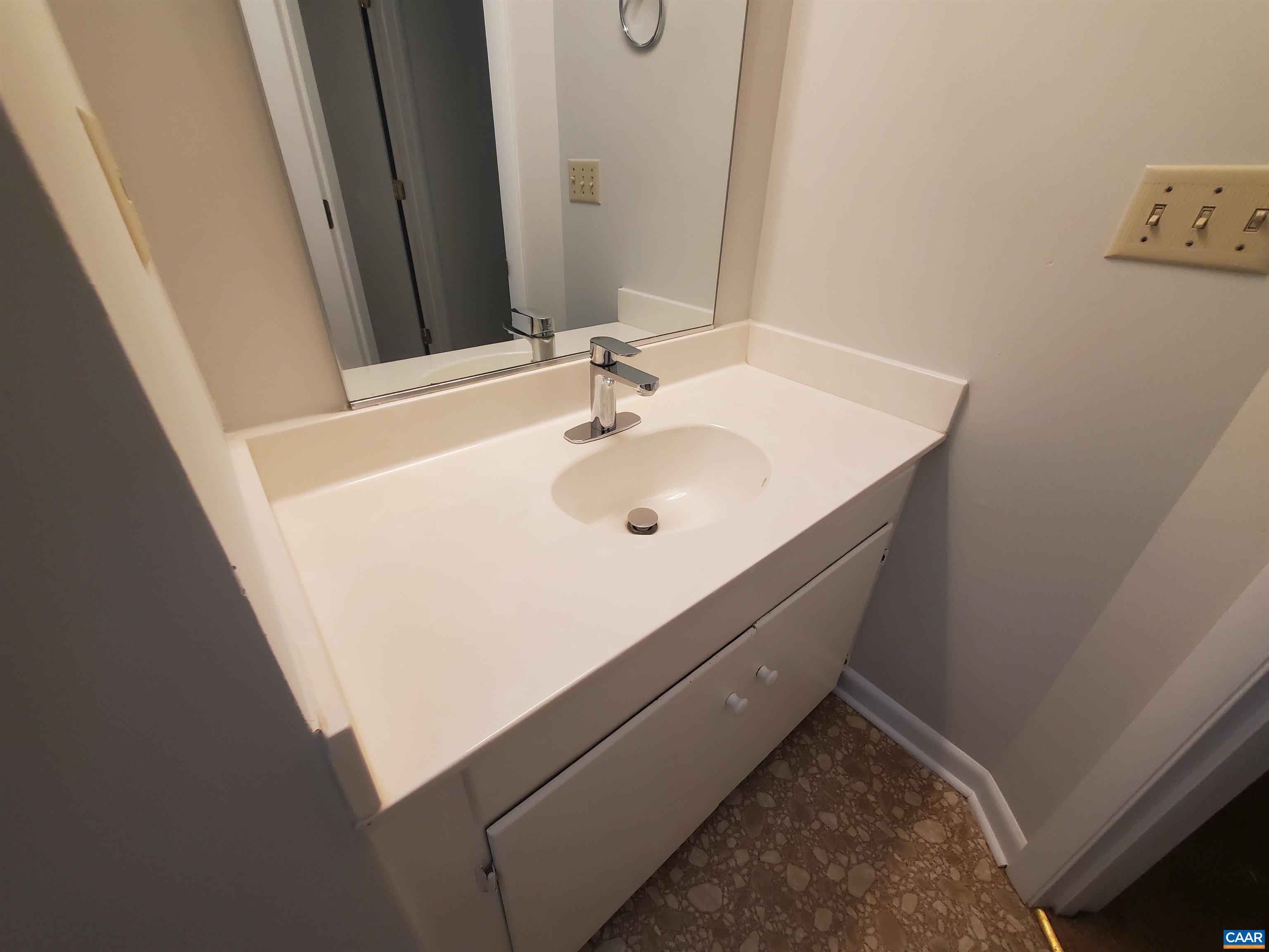 718 EXTON CT, CHARLOTTESVILLE, Virginia 22901, 2 Bedrooms Bedrooms, ,1 BathroomBathrooms,Residential,718 EXTON CT,676378 MLS # 676378 718 EXTON CT, CHARLOTTESVILLE, Virginia 22901, 2 Bedrooms Bedrooms, ,1 BathroomBathrooms,Residential,718 EXTON CT,676378 MLS # 676378