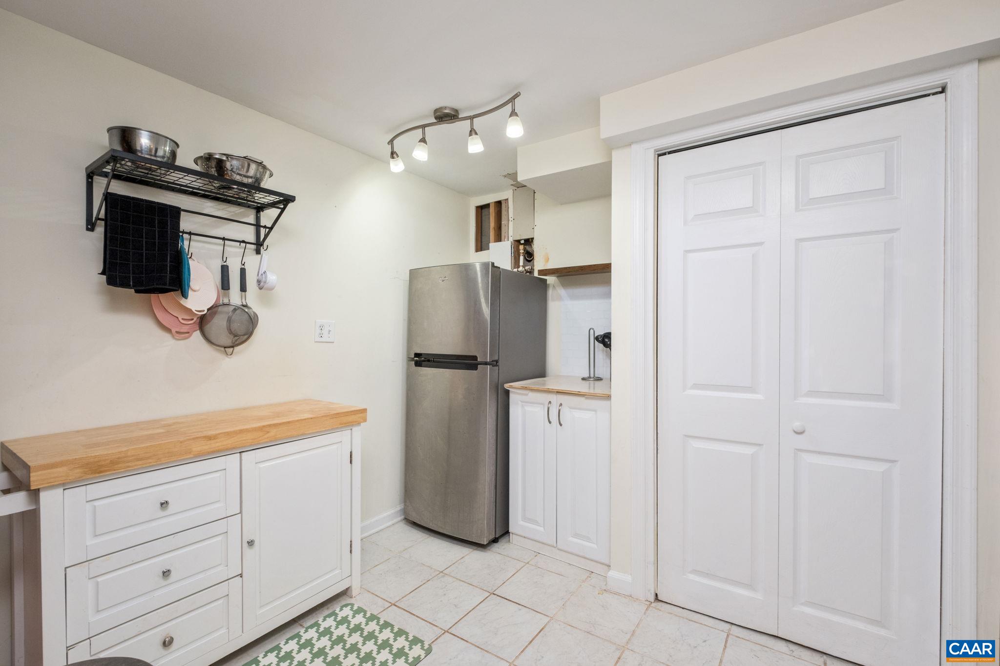 308 CARLTON RD, CHARLOTTESVILLE, Virginia 22902, 4 Bedrooms Bedrooms, ,2 BathroomsBathrooms,Residential,308 CARLTON RD,677434 MLS # 677434 308 CARLTON RD, CHARLOTTESVILLE, Virginia 22902, 4 Bedrooms Bedrooms, ,2 BathroomsBathrooms,Residential,308 CARLTON RD,677434 MLS # 677434