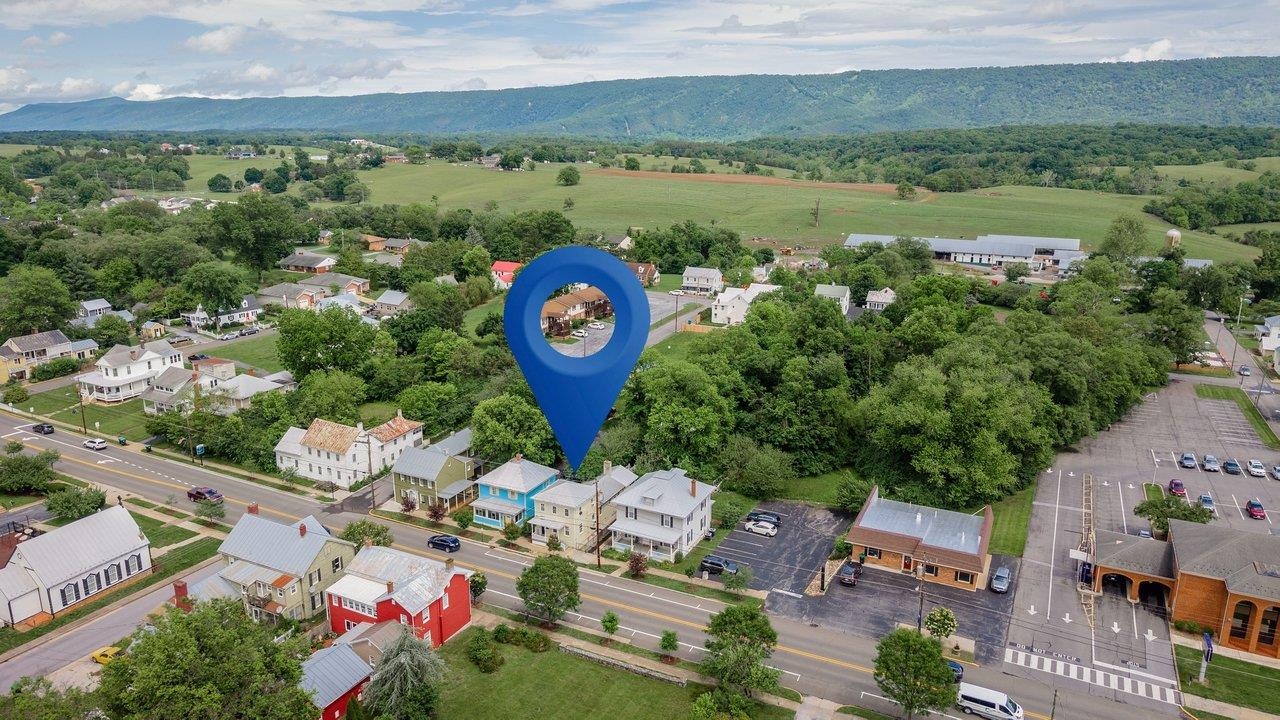 234 N MAIN ST, WOODSTOCK, Virginia 22664, 2 Bedrooms Bedrooms, ,2 BathroomsBathrooms,Residential,234 N MAIN ST,677799 MLS # 677799