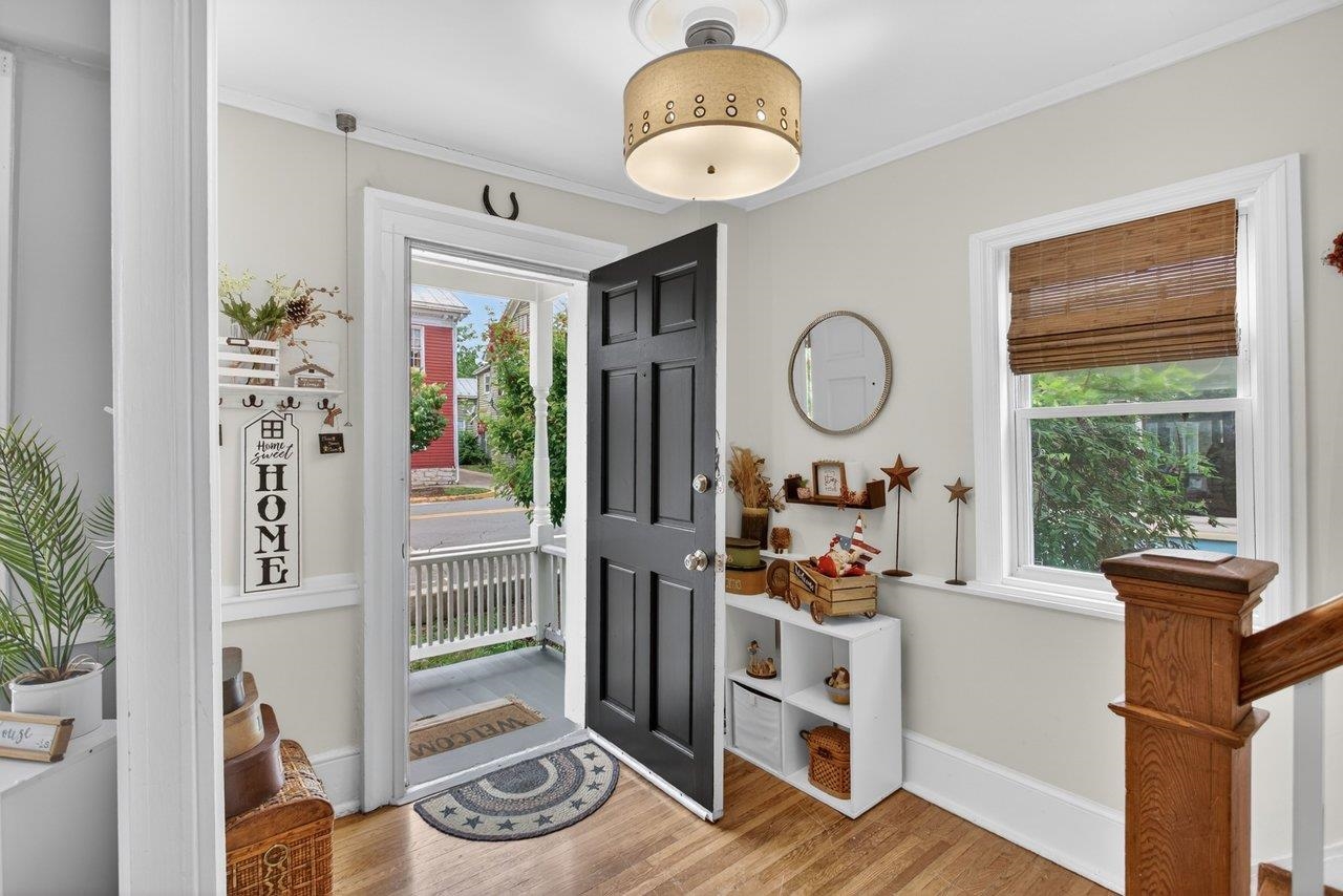 234 N MAIN ST, WOODSTOCK, Virginia 22664, 2 Bedrooms Bedrooms, ,2 BathroomsBathrooms,Residential,234 N MAIN ST,677799 MLS # 677799